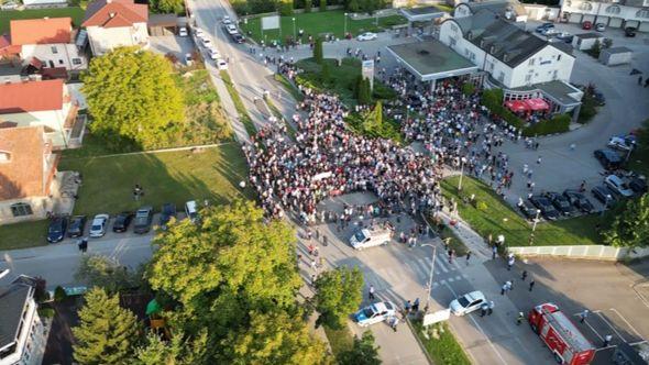 Protest u Istočnom Sarajevu iz zraka - Avaz