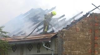 Karlovački vatrogasac ranjen kad se aktivirala ručna bomba: Pronađeno skriveno oružje u kući