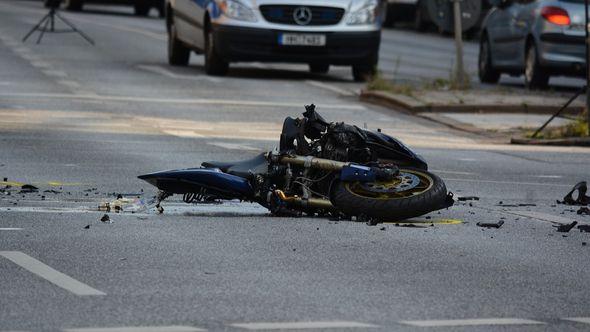 U nesreći sudjelovali motocikl i putničko vozilo - Avaz