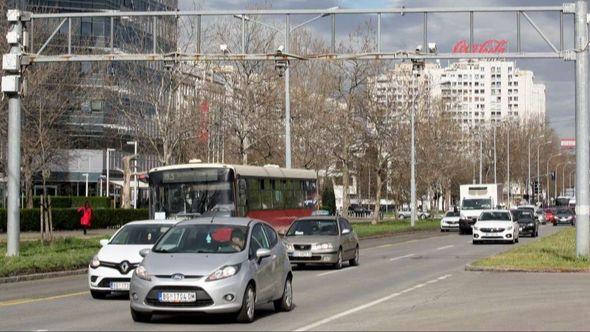 Saobraća se po suhom kolovozu - Avaz