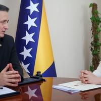 Bećirović sa ambasadoricom NR Kine: Čvrsta podrška nezavisnosti i suverenitetu BiH