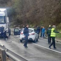 Jeziva nesreća u Jablanici: Poginula jedna osoba, saobraćaj obustavljen