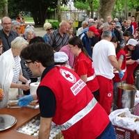 Mostarci danas slavili uz prvomajski grah na Šetalištu