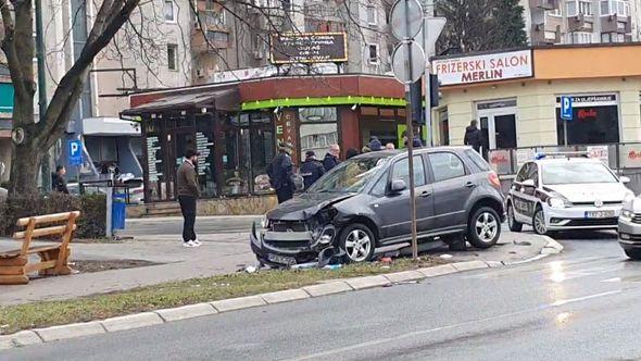 Saobraćajna nesreća - Avaz