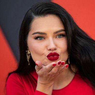 Adriana Lima opet sarađuje sa Victoria's Secretom: "Uzbuđena sam"