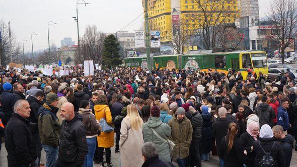 S protesta ispred Parlamenta BiH - Avaz