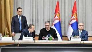 Vanredna sjednica Vlade Srbije, prisustvuje i Vučić