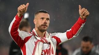 Lukas Podolski se u 39. godini oprostio od fudbala