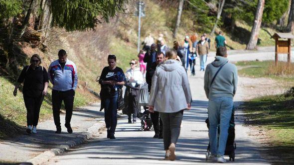 Građani uživaju na Trebeviću - Avaz