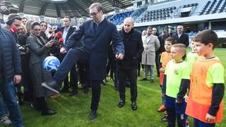 Svečano otvoren najmoderniji stadion u Srbiji, Vučić demonstirao fudbalske vještine