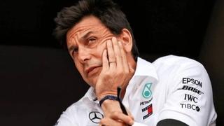 Mercedes u centru skandala: Optuženi da sabotiraju Hamiltona i da mu se "igraju sa životom"
