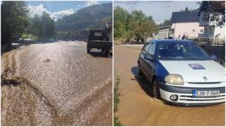 "Avaz" na licu mjesta: Mještani Fojnice i Kiseljaka čiste mulj i rasklanjaju drveća koje je bujica nanijela