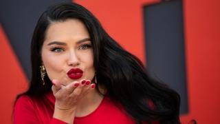 Adriana Lima opet sarađuje sa Victoria's Secretom: "Uzbuđena sam"