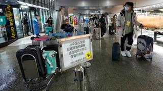 South Korea extends restrictions on travelers from China