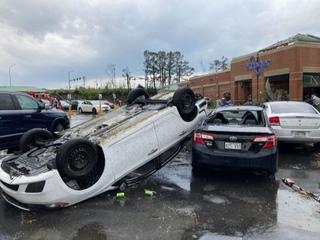 Tornado pogodio Arkanzas: Oko 70.000 ljudi bez struje