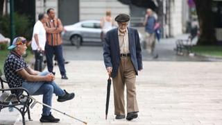 Penzije nedovoljne, troškovi života visoki: U BiH zaposleno više od 9.000 penzionera