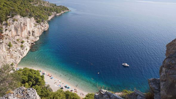 Plaža na Jadranu - Avaz