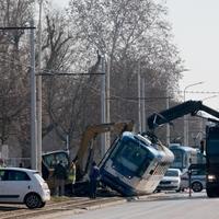 Bager u Osijeku udario u tramvaj pun putnika: Ima povrijeđenih