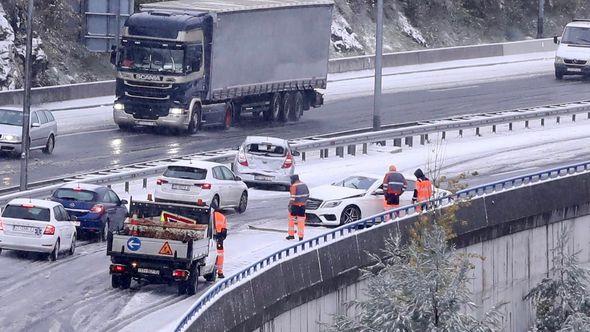 Problemi zbog snijega u okolini Splita - Avaz