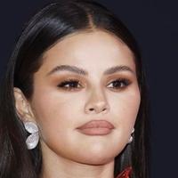 Selena Gomez donijela glamur na ulice Pariza