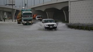 Poplave u Omanu odnijele 18 života, traga se za još desecima