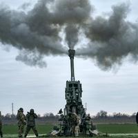 How to fix a howitzer: US offers help line to Ukraine troops