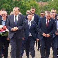 Dodik iz Bratunca pozvao na mirni razlaz: Ovako ne može