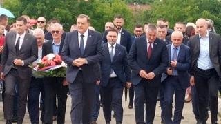 Dodik iz Bratunca pozvao na mirni razlaz: Ovako ne može