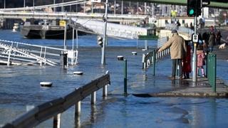 Haos u Mađarskoj: Dunav se izlio u Budimpešti