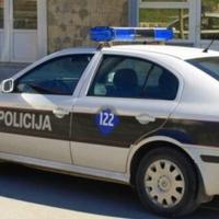 Specijalci prepriječili put Seatu u Žepču: Uhapšene dvije osobe, policija pronašla drogu, oružje i novac pretresom u Jelahu