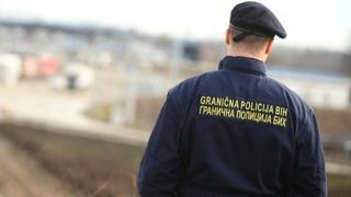 Granična policija BiH spriječila krijumčarenje 19 osoba, među njima šestero djece