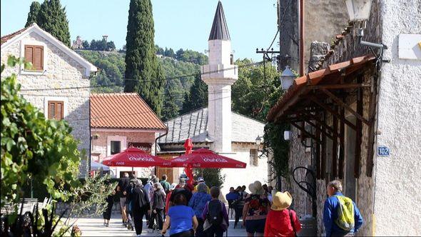 Sunčana nedjelja u Trebinju - Avaz