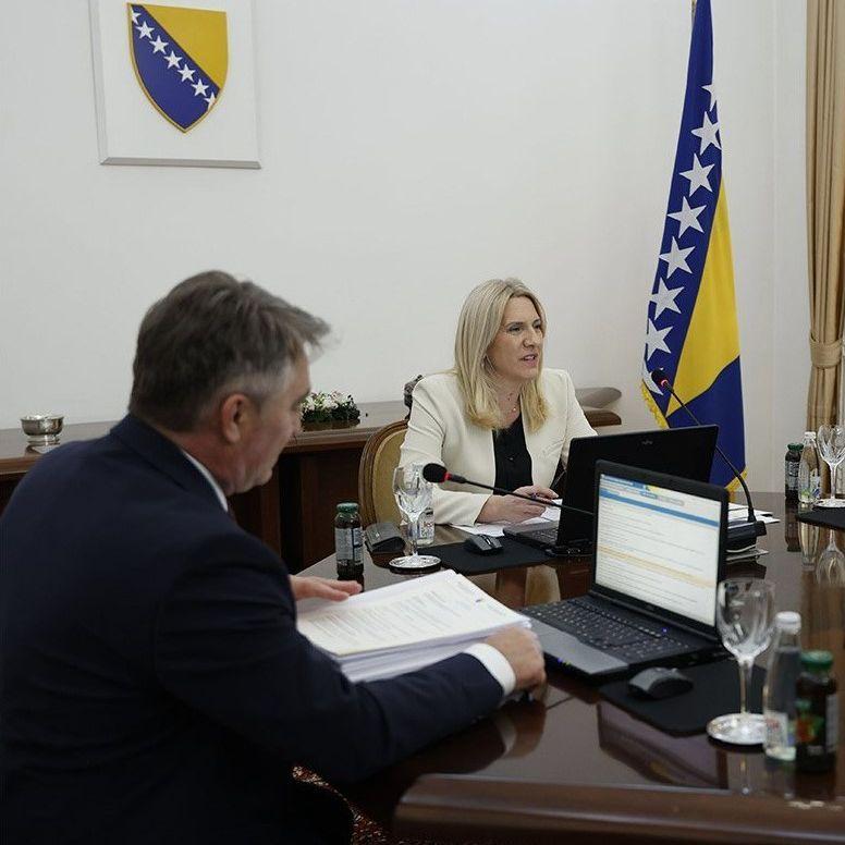 Poznati svi ambasadori BiH, evo koga je predložio Komšić