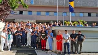 Uposlenici Opće bolnice učenjem Fatihe i minutom šutnje odali počast žrtvama genocida 