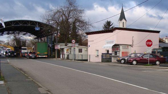 Granični prijelaz Bosanska Gradiška - Avaz