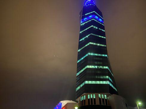 "Avaz Twist Tower" u plavoj boji - Avaz