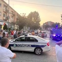 Automobilom uletio među ljude na protestu: Dijete teško povrijeđeno