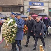 Delegacije položile cvijeće ispred Vječne vatre u Sarajevu