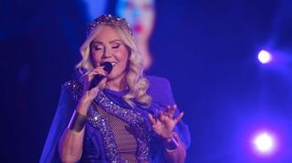 Lepa Brena održala i drugi koncert u Zetri: Publika nije ostala ravnodušna na taktove megahitova