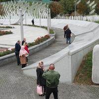 U Memorijalnom centru Srebrenica: Sjećanje na prvi ukop 600 žrtava genocida