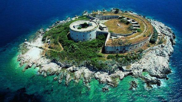 Mamula Island - Avaz