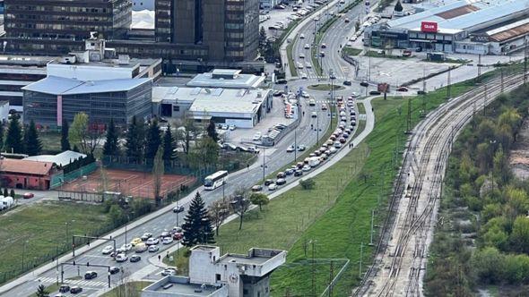 Gužve na ulicama Sarajeva  - Avaz