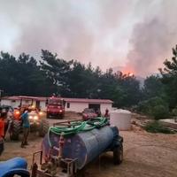 U Izmiru zatvoren aerodrom: Veliki požar u blizini