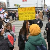 Krenula šetnja u Nišu: Hiljade studenata i građana na protestu "Studentski edikt"