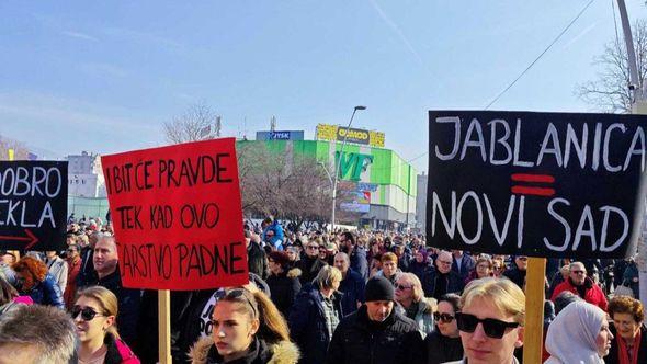 Protesti u Zenici - Avaz