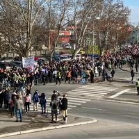 Oko 900 studenata i 420 biciklista učestvovalo u protestnoj šetnji