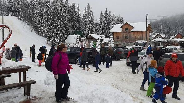 Ski centar Ponijeri - Avaz