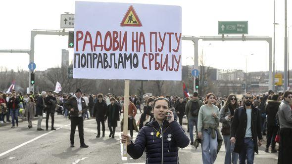 Protesti u Beogradu - Avaz