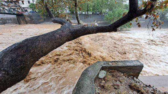 Poplave kod planine Pelij - Avaz