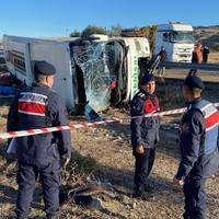 U Turskoj se prevrnuo autobus, poginulo najmanje šest osoba